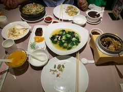 -御花园·粤菜·海鲜火锅(中山公园店)