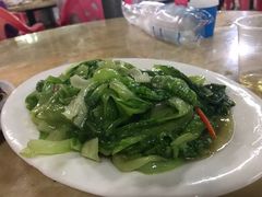 -黄记四更烤乳猪店