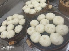 -舒小笼松针小笼包