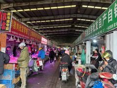 -上海龙吴水胜海发市场