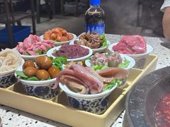 -红九格老火锅(三峡广场店)