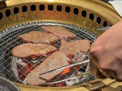 -山川小町·极番烧肉(新地假日广场店)