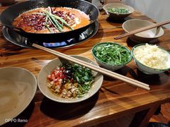 -周幺妹重庆老火锅(银泰城总店)