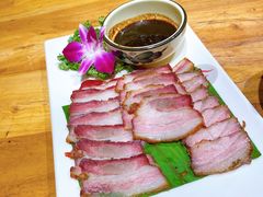 德宏芭蕉烤肉-老滇山寨•云南特色菜•地方菜•民族风情歌舞表演(金碧店)