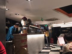 -新大咀港式茶餐厅(宝山万达店)
