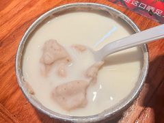 -云阿蛮云南生烫牛肉米线(奉贤路店)