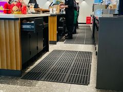 -星巴克臻选(周浦万达店)