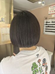 -一東造型烫发染发