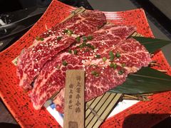 -山川小町·极番烧肉(新地假日广场店)