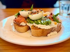 三文鱼牛油果吐司-Egg•Allday Brunch(襄阳北路店)