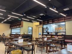 大堂-龍炎馬仔烧味(首位中心店)