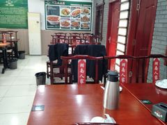 -湖南人家湘菜馆(镇江路店)