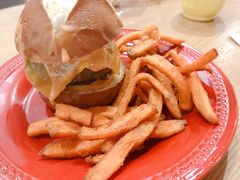 照烧鸡肉配牛油果拉法沙拉-HELLO 27 意面·沙拉·帕尼尼