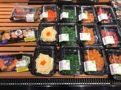 -中百仓储超市有限公司(越秀星汇维港店)