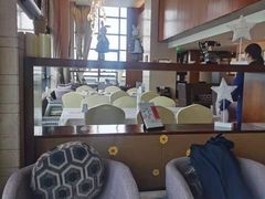 大堂-青岛中心假日酒店·蓝天行政酒廊