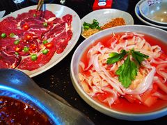 -茅草房·河畔园林火锅