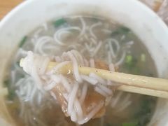 鲜鱼糊粉配油条-汪记鲜鱼糊汤粉(沈阳路总店)