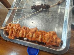-哈尔滨小酒馆·鲜肉现穿自助烧烤(康新花园店)