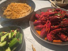 -巴厘龙虾·榜首油焖大虾(音乐学院·沿江酒馆店)