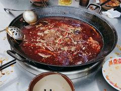 -扎起市井老火锅(乐山总店)