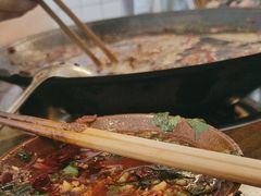 -黄潇洒老火锅(九眼桥宏济巷店)