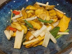 -半山腰·云南菜(侨福芳草地店)