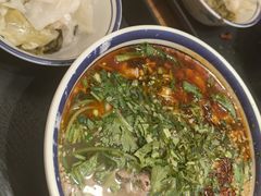 -云阿蛮云南生烫牛肉米线(奉贤路店)