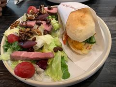 焗咸蛋三明治配澳洲低温牛肉沙拉-THE WOODS 简餐 (国贸商城店)