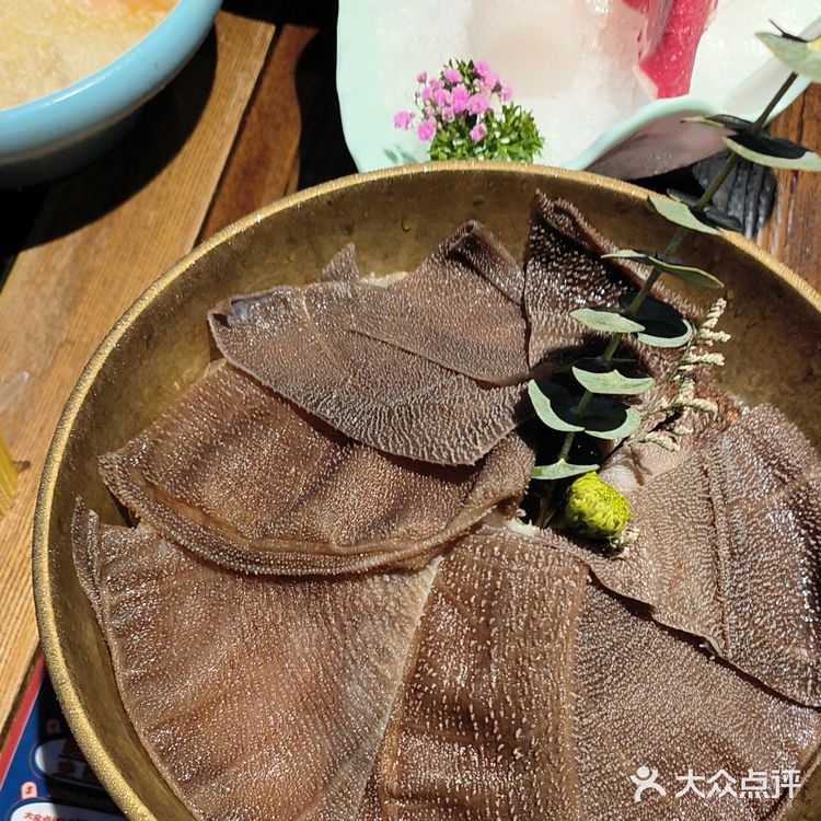 每次吃火锅第一时间想的就是璟小腰，生意是真的好