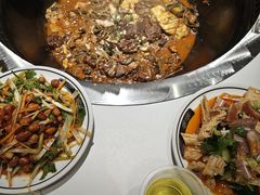 -袁小二大东北铁锅炖(吉祥村总部)