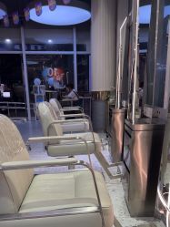 -PE SALON 