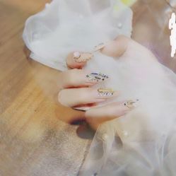 -苏彩·皮肤管理美甲美睫