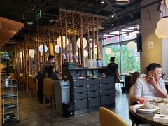 大堂-日进一片海.生腌海鲜火锅.宵夜烧烤(三里屯总店)