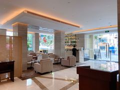 -上海虹桥君丽假日酒店(娄山关路地铁站店)
