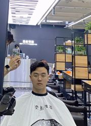 -藤野造型•烫染专业店