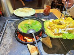 特色腊排骨拼土鸡锅-有一锅·野生菌黑山羊腊排骨火锅(古城北门店)