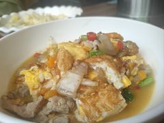 荷包蛋焖土猪肉-几个木匠匠人厨房
