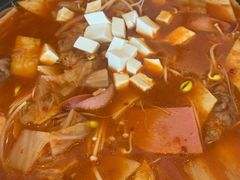 部队火锅-HONGA HONGA雄家(曹路店)