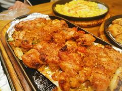 -老东镇啤酒屋海鲜加工·蒸汽海鲜·海鲜烧烤(台东店)