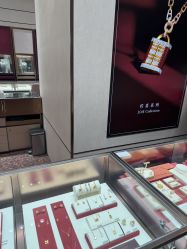 -周大福 CHOW TAI FOOK(新世界百货崇文店)