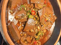 老坛酸菜焖鸭血-钵湘湘·常德钵子菜(浦东创始店)