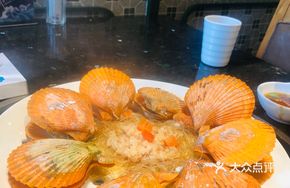 Steamed Golden Scallop with Garlic and Vermicelli