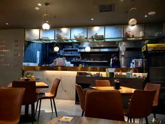 -POKEE VIA&Brunch·维娅(重庆来福士店)