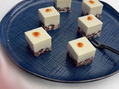 -品海楼·大连海胆锅贴馆(东港店)