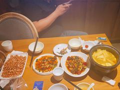 -隔壁老王·家常云南菜(花巷店)