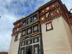 -噶丹松赞林寺