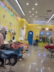 -爆米花儿童美发乐园