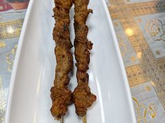 现穿羊肉串-清真·鸦儿李记·小馆(后海店)