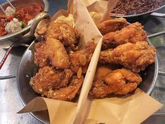 炸鸡翅一半一半-富乐满韩国正宗炸鸡韩国料理(虹泉路店)