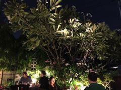 -Dash Teak House